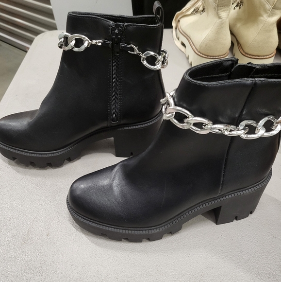 Nelinda Chelsea Ankle BootDV by Dolce Vita Sz 6 - Picture 3 of 4